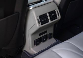 Подержанный автомобиль Land Rover Range Rover Velar 2020 года (24 фото)