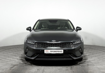 Подержанный автомобиль Kia K5 2021 года (2 фото)