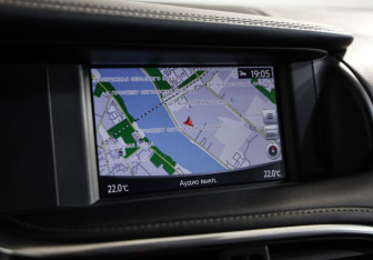 Подержанный автомобиль Infiniti QX30 2017 года (12 фото)