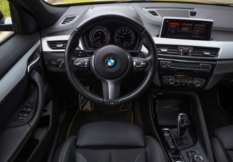 Подержанный автомобиль BMW X2 2020 года (11 фото)