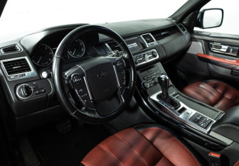Подержанный автомобиль Land Rover Range Rover Sport 2012 года (11 фото)