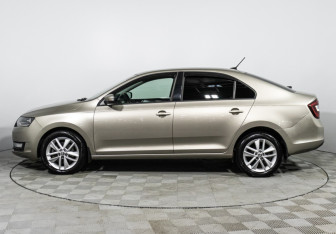 Подержанный автомобиль Skoda Rapid Liftback 2019 года (8 фото)