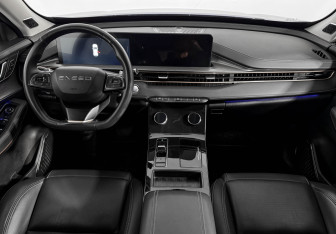 Подержанный автомобиль Exeed LX 2023 года (15 фото)