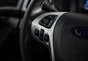 Подержанный автомобиль Ford Explorer 2014 года (11 фото)