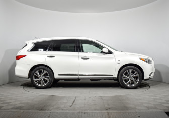 Подержанный автомобиль Infiniti QX60 2014 года (5 фото)