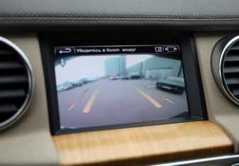 Подержанный автомобиль Land Rover Discovery 2013 года (18 фото)