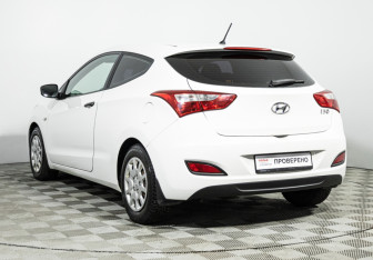 Подержанный автомобиль Hyundai i30 Hatchback 2014 года (7 фото)