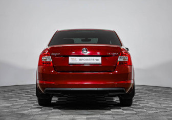 Подержанный автомобиль Skoda Octavia Liftback 2016 года (6 фото)