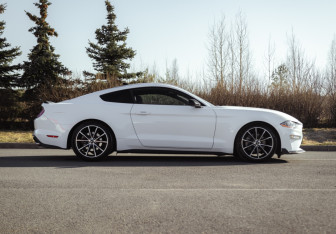 Подержанный автомобиль Ford Mustang Coupe 2020 года (20 фото)