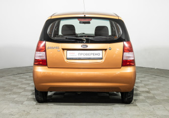 Подержанный автомобиль Kia Picanto 2007 года (6 фото)