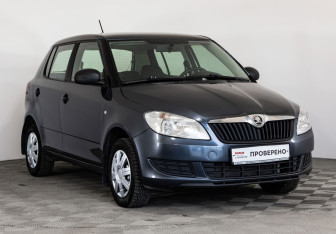 Подержанный автомобиль Skoda Fabia Hatchback 2013 года (3 фото)