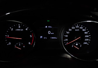 Подержанный автомобиль Kia Carnival 2019 года (12 фото)