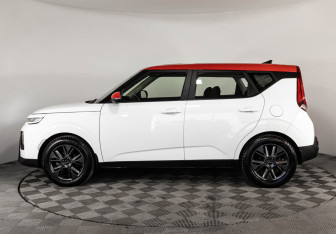 Подержанный автомобиль Kia Soul 2021 года (8 фото)