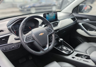 Подержанный автомобиль Chevrolet Captiva 2022 года (13 фото)