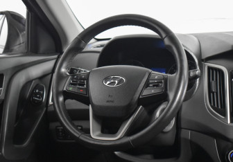 Подержанный автомобиль Hyundai Creta 2017 года (14 фото)