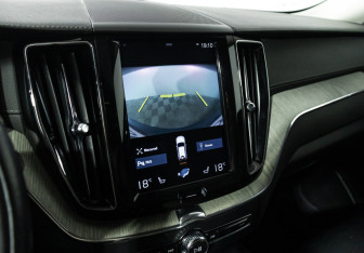 Подержанный автомобиль Volvo XC60 2019 года (17 фото)