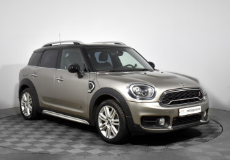 Подержанный автомобиль MINI Countryman 2019 года (3 фото)