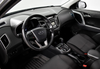Подержанный автомобиль Hyundai Creta 2018 года (9 фото)