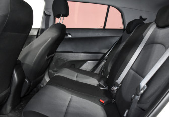 Подержанный автомобиль Hyundai Creta 2017 года (12 фото)
