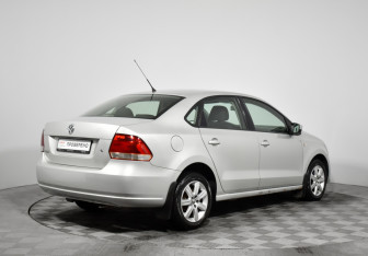 Подержанный автомобиль Volkswagen Polo Sedan 2011 года (5 фото)