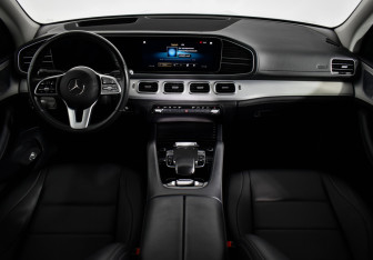 Подержанный автомобиль Mercedes-Benz GLE 2019 года (15 фото)