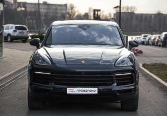 Подержанный автомобиль Porsche Cayenne 2019 года (4 фото)