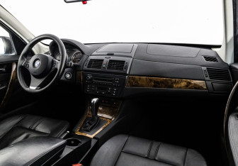 Подержанный автомобиль BMW X3 2008 года (9 фото)