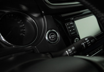 Подержанный автомобиль Nissan Qashqai 2014 года (19 фото)