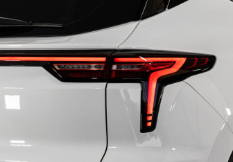 Подержанный автомобиль Москвич 3 2024 года (8 фото)