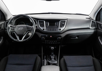 Подержанный автомобиль Hyundai Tucson 2017 года (10 фото)
