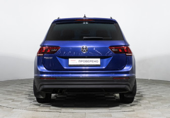 Подержанный автомобиль Volkswagen Tiguan 2019 года (6 фото)