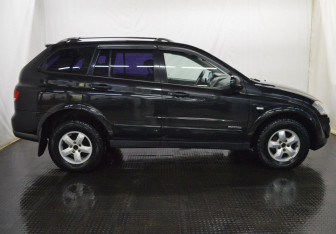 Подержанный автомобиль SsangYong Kyron 2010 года (4 фото)
