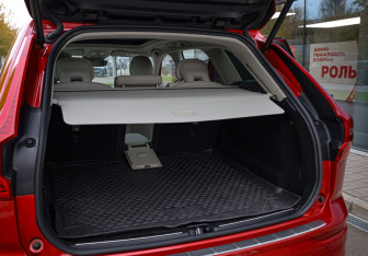 Подержанный автомобиль Volvo XC60 2021 года (28 фото)