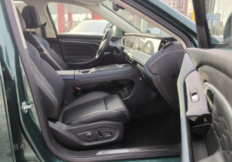 Подержанный автомобиль Voyah Free 2023 года (31 фото)