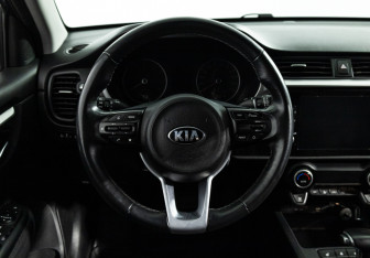 Подержанный автомобиль Kia Rio Sedan 2021 года (16 фото)