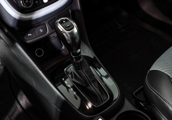 Подержанный автомобиль Opel Mokka 2012 года (11 фото)