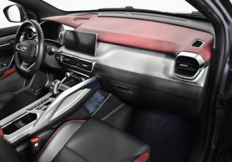 Подержанный автомобиль Geely Coolray 2022 года (12 фото)