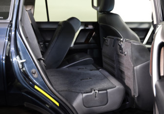 Подержанный автомобиль Toyota Land Cruiser Prado 2014 года (27 фото)