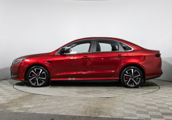 Подержанный автомобиль Kaiyi E5 2023 года (8 фото)