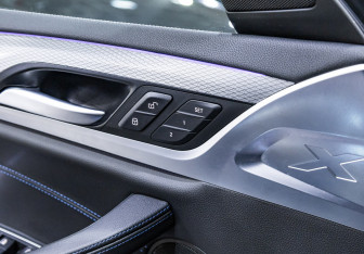 Подержанный автомобиль BMW X4 2019 года (28 фото)