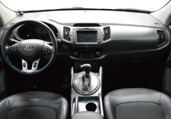 Подержанный автомобиль Kia Sportage 2012 года (14 фото)