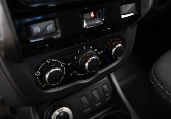 Подержанный автомобиль Renault Duster 2018 года (15 фото)
