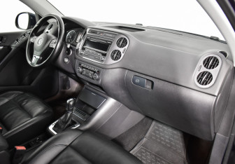Подержанный автомобиль Volkswagen Tiguan 2011 года (11 фото)