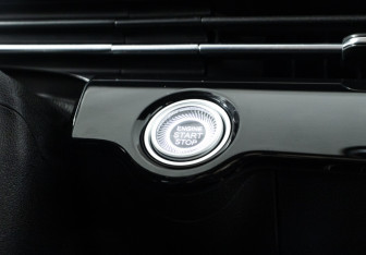 Подержанный автомобиль Omoda C5 2023 года (18 фото)