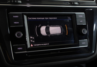 Подержанный автомобиль Volkswagen Tiguan 2021 года (14 фото)