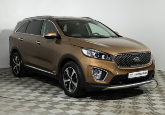 Подержанный автомобиль Kia Sorento 2017 года (3 фото)