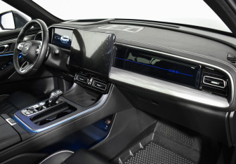 Подержанный автомобиль GAC GS8 2024 года (15 фото)