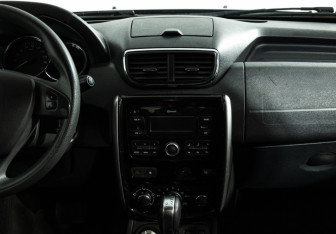 Подержанный автомобиль Nissan Terrano 2018 года (14 фото)