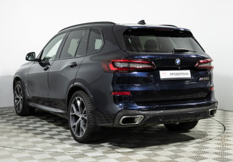 Подержанный автомобиль BMW X5 2020 года (7 фото)