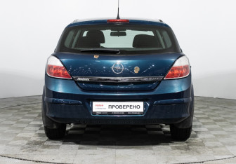 Подержанный автомобиль Opel Astra Hatchback 2007 года (6 фото)
